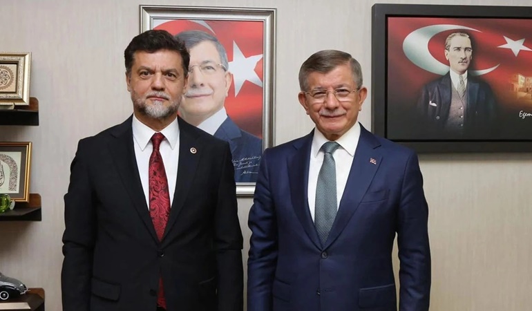 Ahmet Davutoğlu AKP'ye mi dönecek?