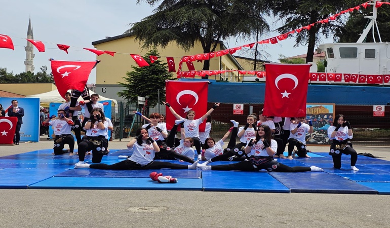 19 Mayıs Gölcük’te coşku ile kutlandı