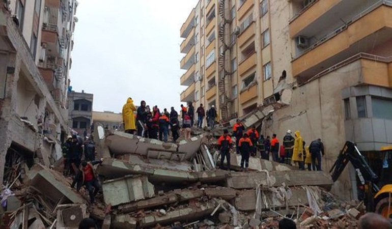 60 bin nüfuslu ilçenin yarısı yok