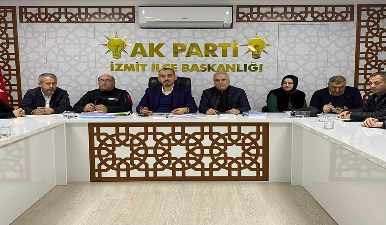 AKP İzmit’te seçim startını verdi 