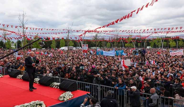 AKP’liler Millet İttifakı mitingine drone gönderdi