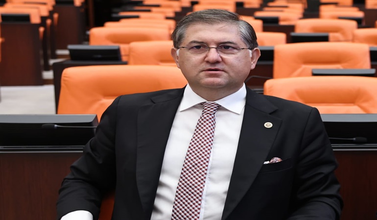 Alikahya Kumla deresindeki kirliliği meclise taşıdı