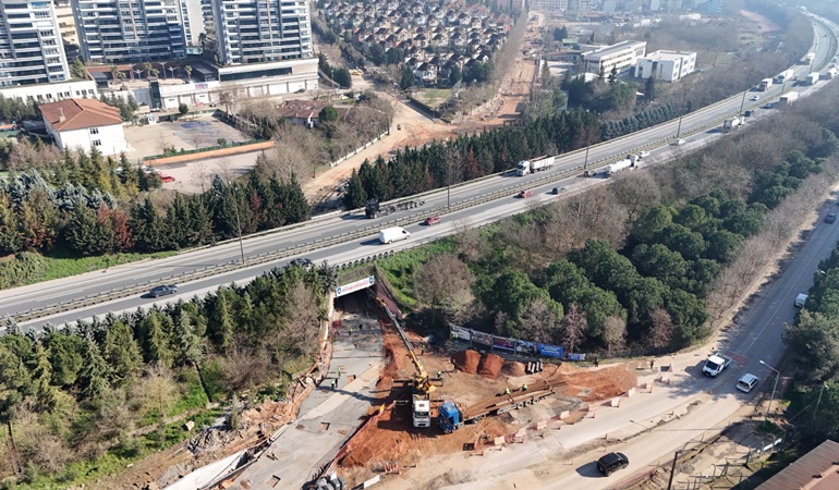 Alikahya’ya giden tramvayın rayları döşeniyor