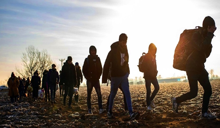 Almanya göçmenlere kapıları kapadı, Türkiye'de ise sınırlar kevgire döndü!