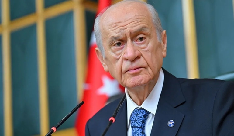 Bahçeli'den Erdoğan'a yakın isme sert sözler!