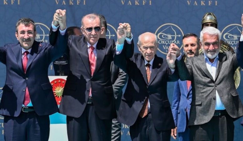 Bahçeli'nin elini kaldırdığı HUDA PAR'dan haince sözler