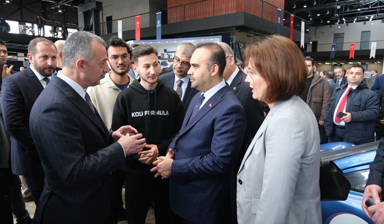 Bakan Kacır’dan Kocaeli’nin teknoloji takımlarına destek sözü