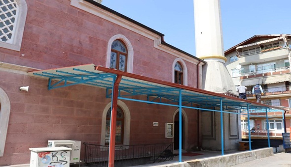 Başaran cami cemaati açık havada da ibadet edebilecek