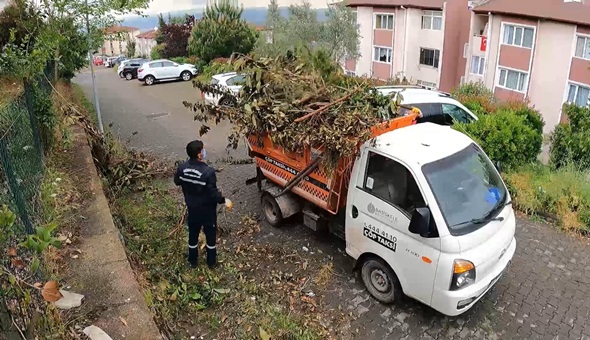 Başiskele'de çöp taksilerle süratli temizlik