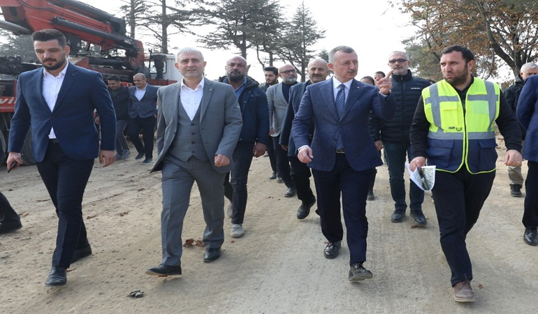 Başkan Büyükakın, Gebze Millet Bahçesi’ni inceledi