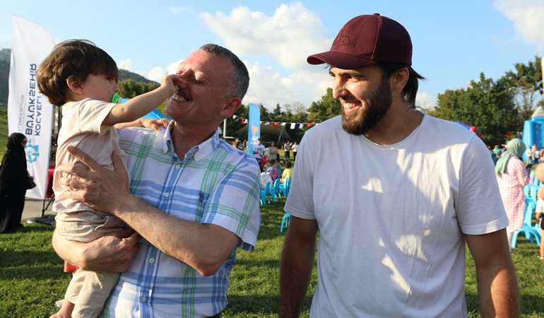 Başkan Büyükakın: Her çocuk mutlu olmayı hak ediyor