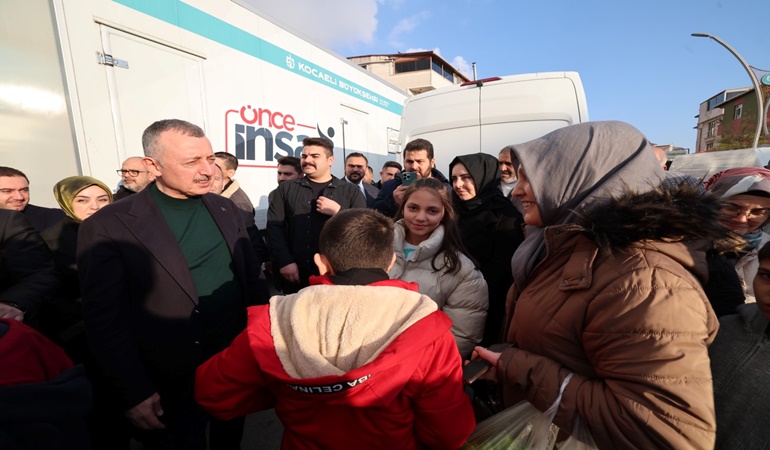 Başkan Büyükakın, yılın son günü patlamanın yaşandığı Darıca’daydı