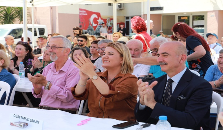 Başkan Hürriyet, İzmit Lisesi Mezunları Derneği’nin pilav günü etkinliğine katıldı