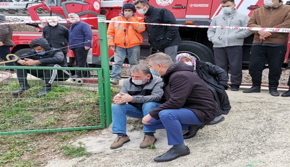 Başkan Sezer ilk andan itibaren yangın yerindeydi