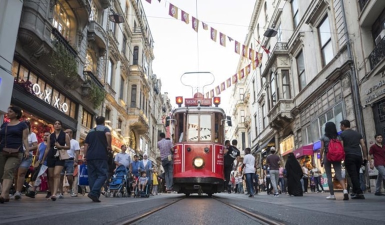 Binlerce kişi geçinemediği için o ili terk etti