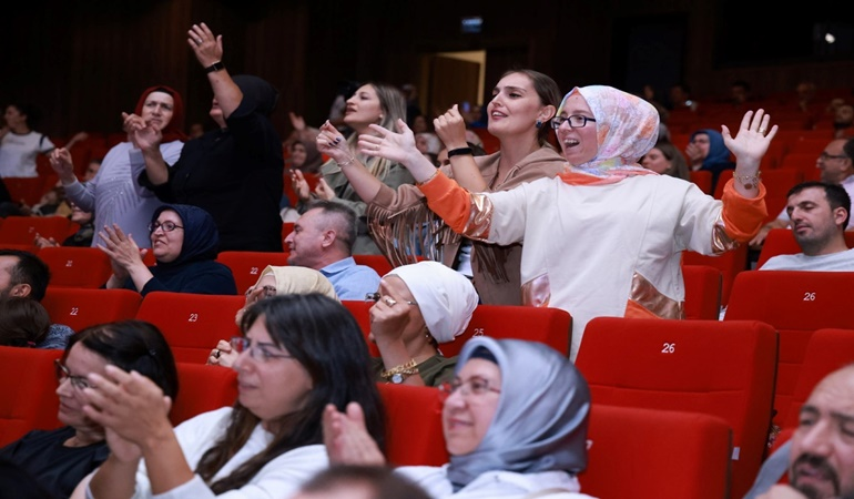 Bozkırın tezenesi Neşet Ertaş İzmit’te türkülerle anıldı