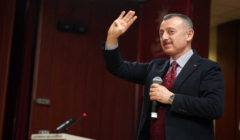 Büyükakın: AK Parti vesayeti ve parmak sallama dönemlerini bitirdi