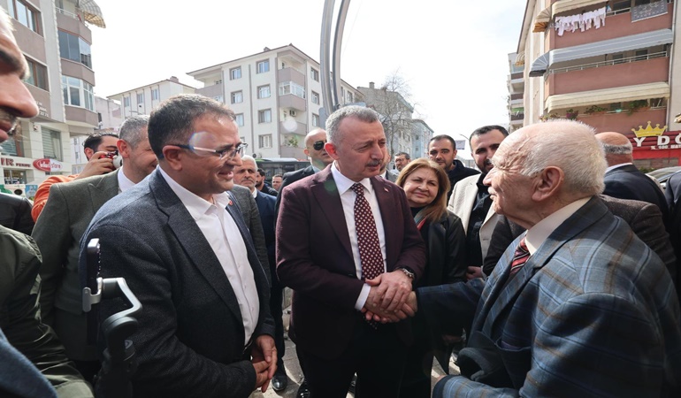 Büyükakın, Derince’de Gökçe ile gezdi