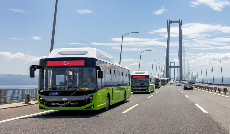 Büyükşehir’in yeni aldığı otobüslerden 30’u daha teslim edildi