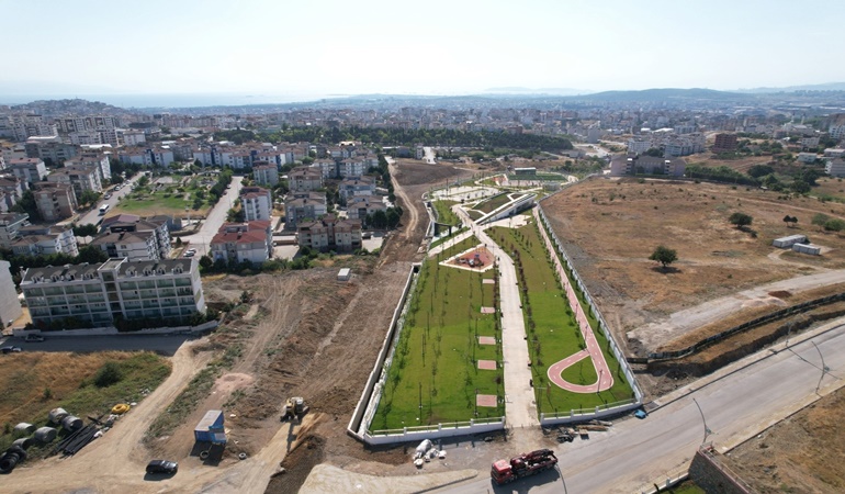 Çayırova Millet Bahçesi’nin çevre yollarına asfalt