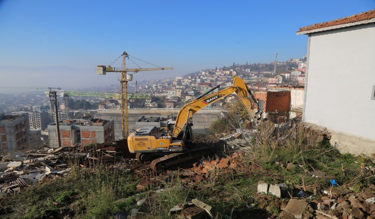 Cedit’te dönüşüm alanının dışına çıkıldı!