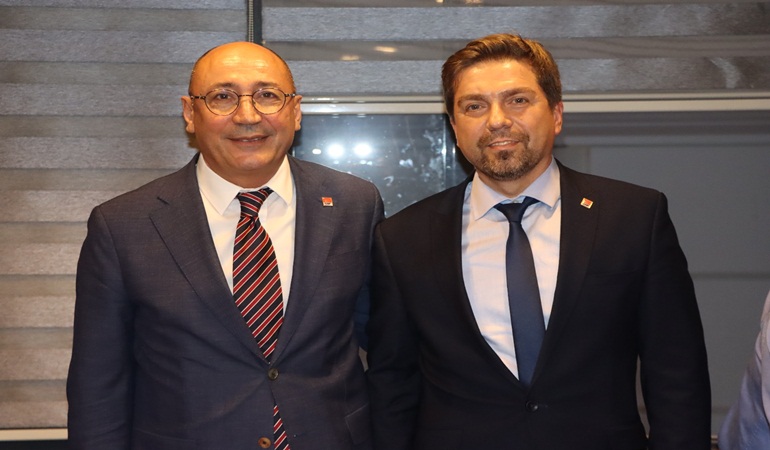 CHP Kocaeli’de Bülent Sarı İl Başkanı oldu