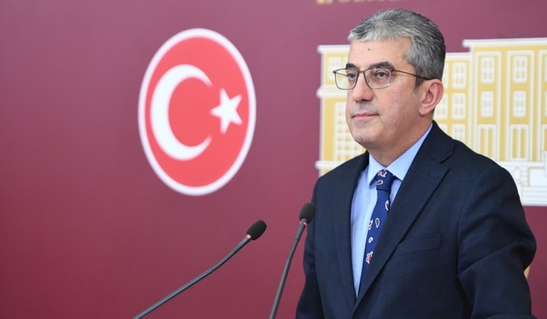 CHP’nin önemli ismi açılış için İzmit’e geliyor 