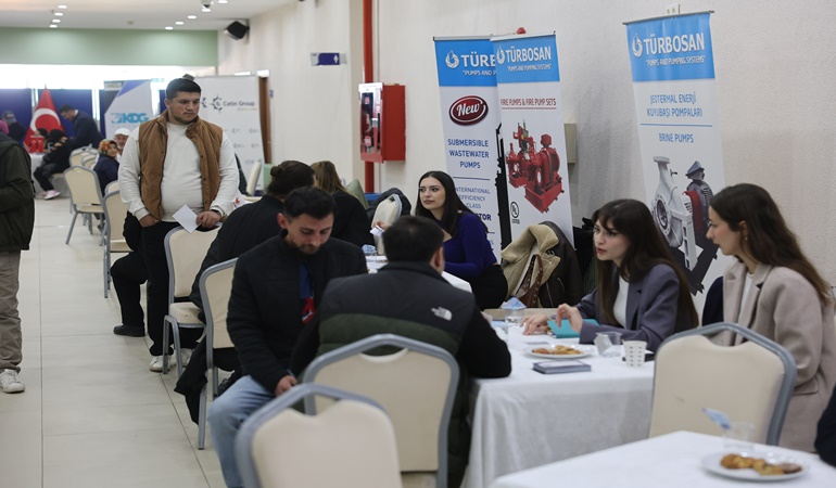 Darıca’da iş arayanlar ve işverenler bu fuarda buluştu