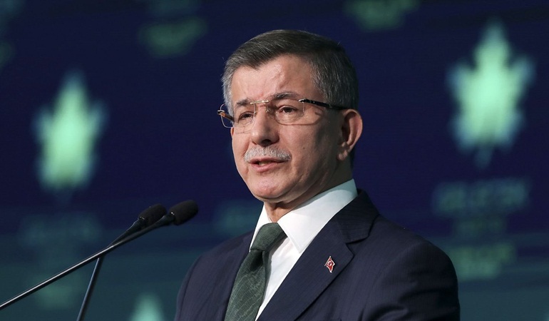 Davutoğlu’ndan yeni kabineye övgü