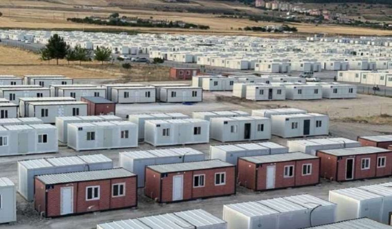 Depremzede için yapılan konteyner kent aylardır boş