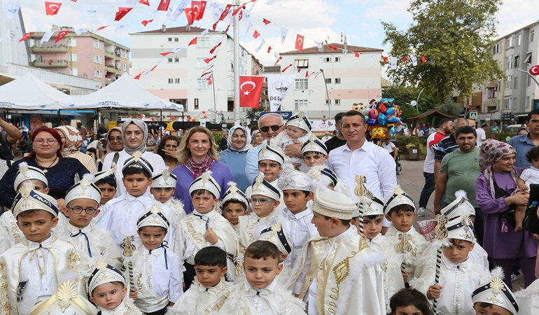 Derince’de coşkulu sünnet şöleni