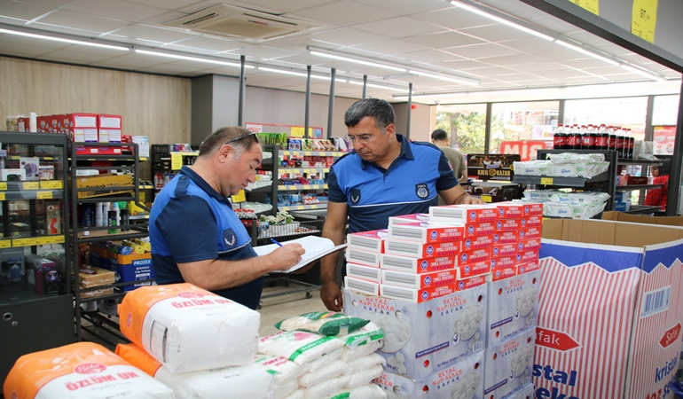 Derince’de fiyat ve hijyen denetimleri sürüyor