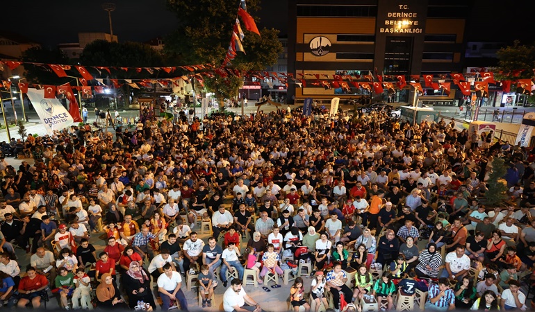 Derince’de milli maç coşkusu