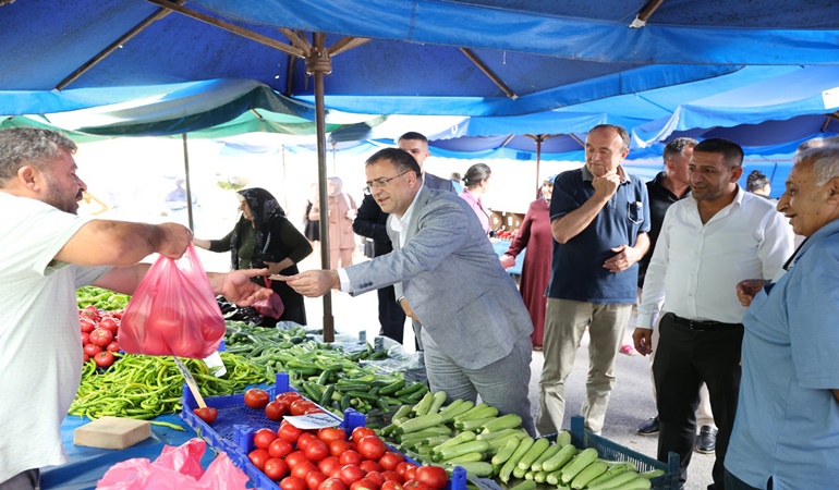 Derince’de yeni bir semt pazarı açıldı