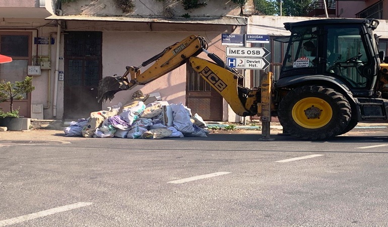 Dilovası'nda molozlar ücretsiz toplanıyor