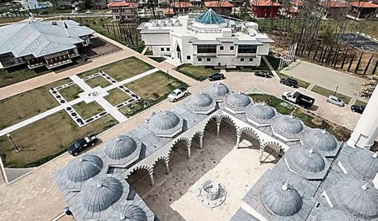 Diyanet bizim paramızla ABD'de külliye yaptırıyor