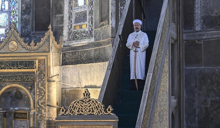 Diyanet mi, ihanet mi? Atatürk'ü yine yok saydılar