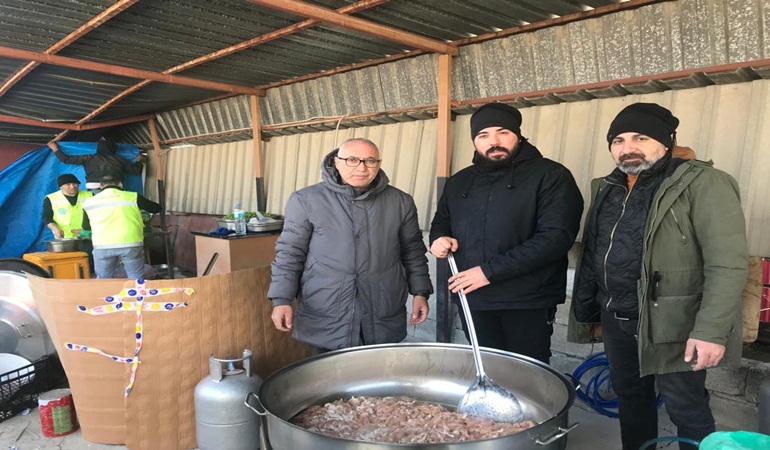 Doğan Demir, Hatay’da yara sarıyor