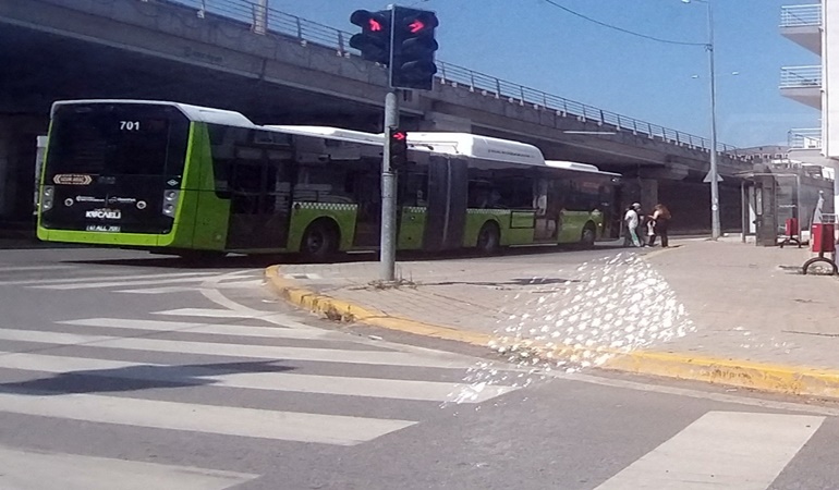 Duraklar yeni otobüsler için uygun mu?