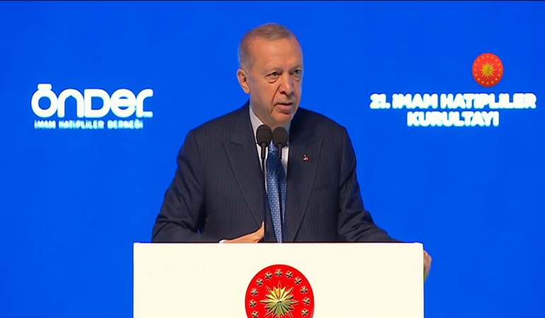 Erdoğan İzmit’te teğmenleri hedef aldı