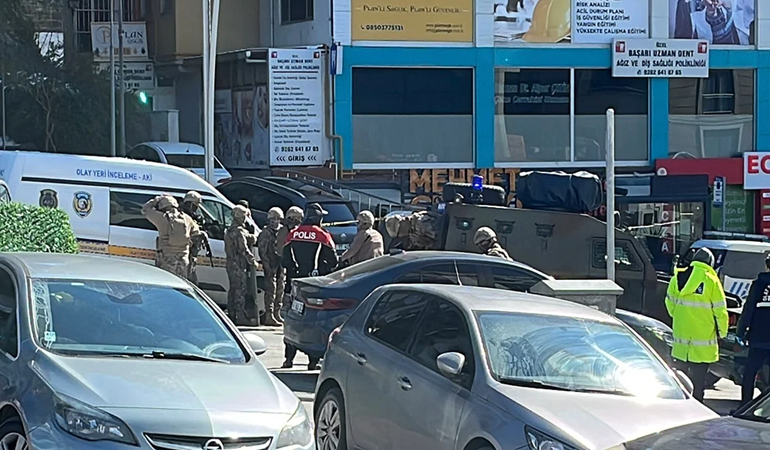 Gebze'de şok! Rehin aldı, silahla vurdu