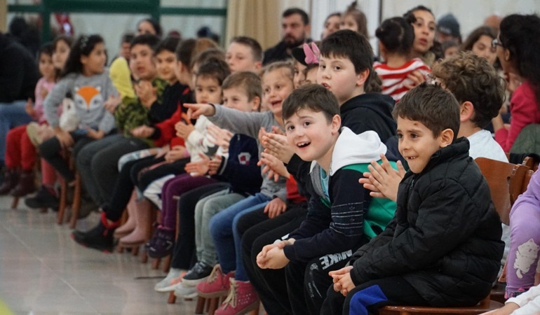 Geleneksel Ramazan Akşamı Çocuk Şenliği'nde çocukların mutluluğu