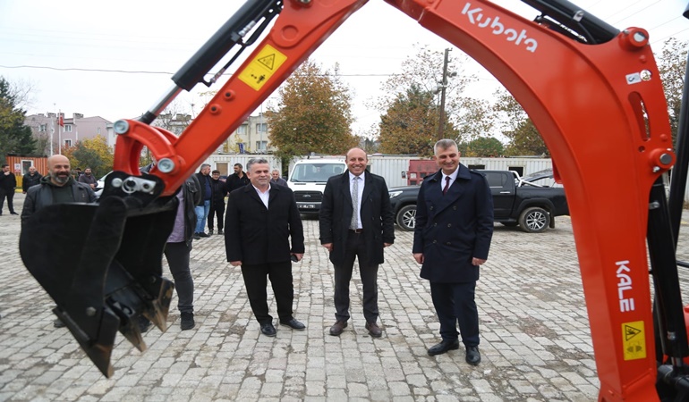 Gölcük Belediyesi’ne 3 yeni makinesi