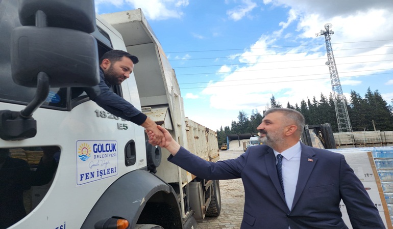 Gölcük depremzedelerin yanında olmaya devam ediyor