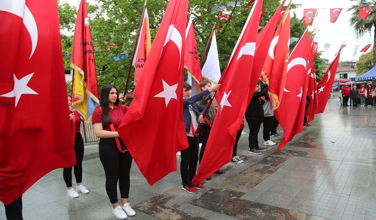 Gölcük’te 19 Mayıs coşku ile kutlandı