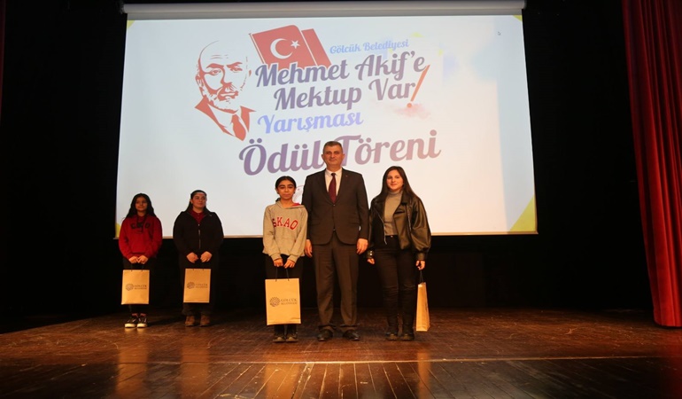 Gölcük’te Mehmet Akif Ersoy’a yazılan mektuplar ödüllendirildi