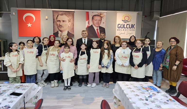 Gölcük’teki o etkinlikte dereceye giren öğrencilere ödülleri verildi