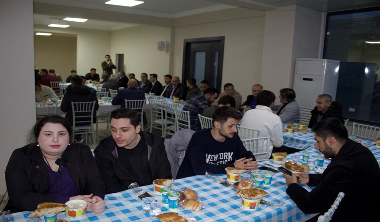 GÜDEF İş İnsanları Topluluğu, öğrencileri iftarda ağırladı