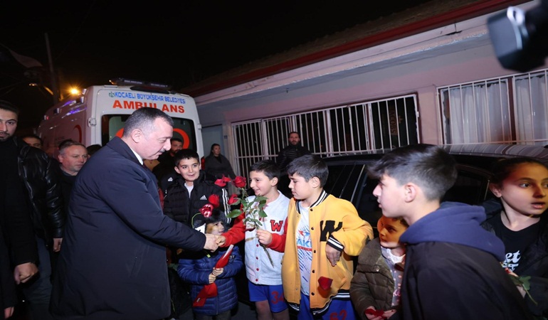 Gültepe Kültür Merkezi’nde ilk ders Başkan Büyükakın’dan