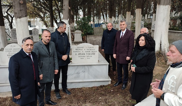 İhsan Tokgöz Gölcük’te kabri başında anıldı